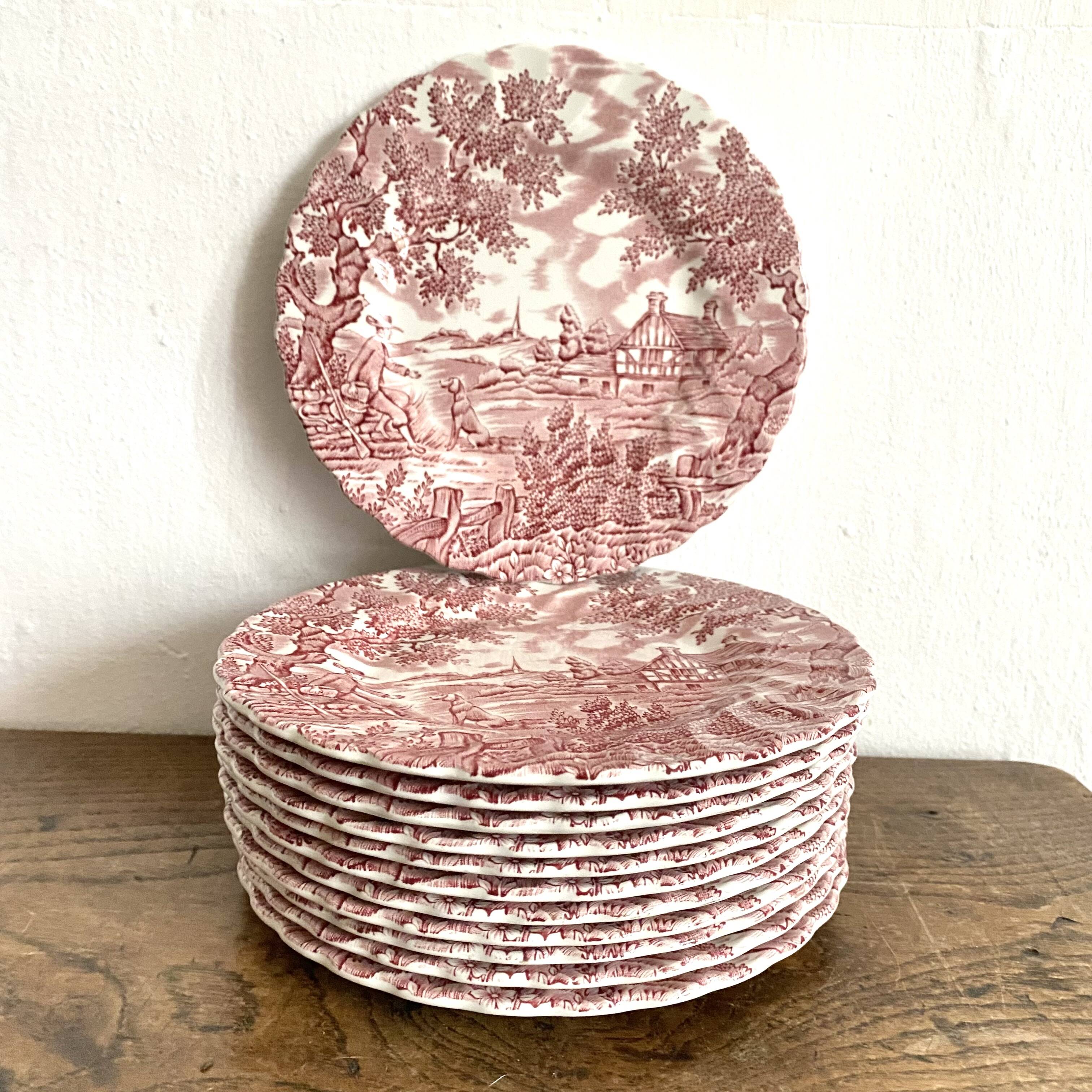 English porcelain dessert plates "the hunter" by Myott