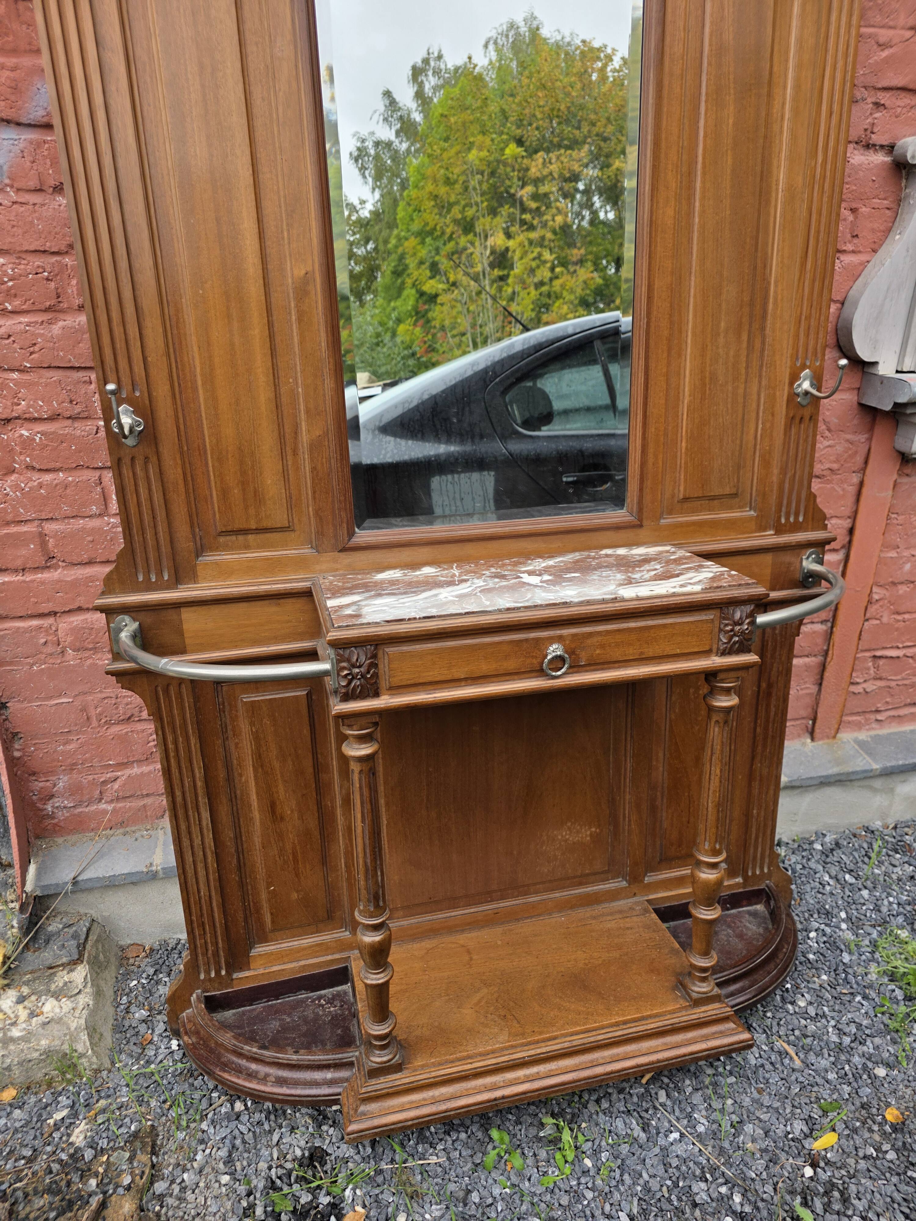 Vestiaire porte manteau en noyer fin XIXe