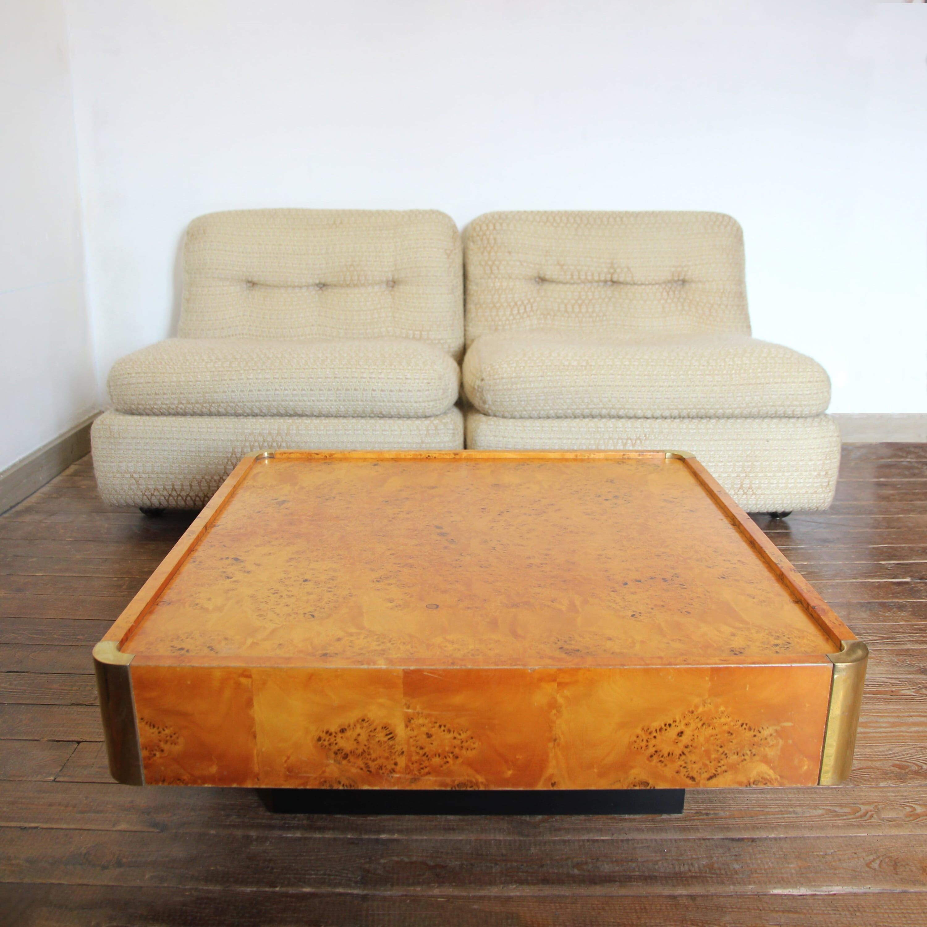 Table basse en loupe de bois pour Mario Sabot
