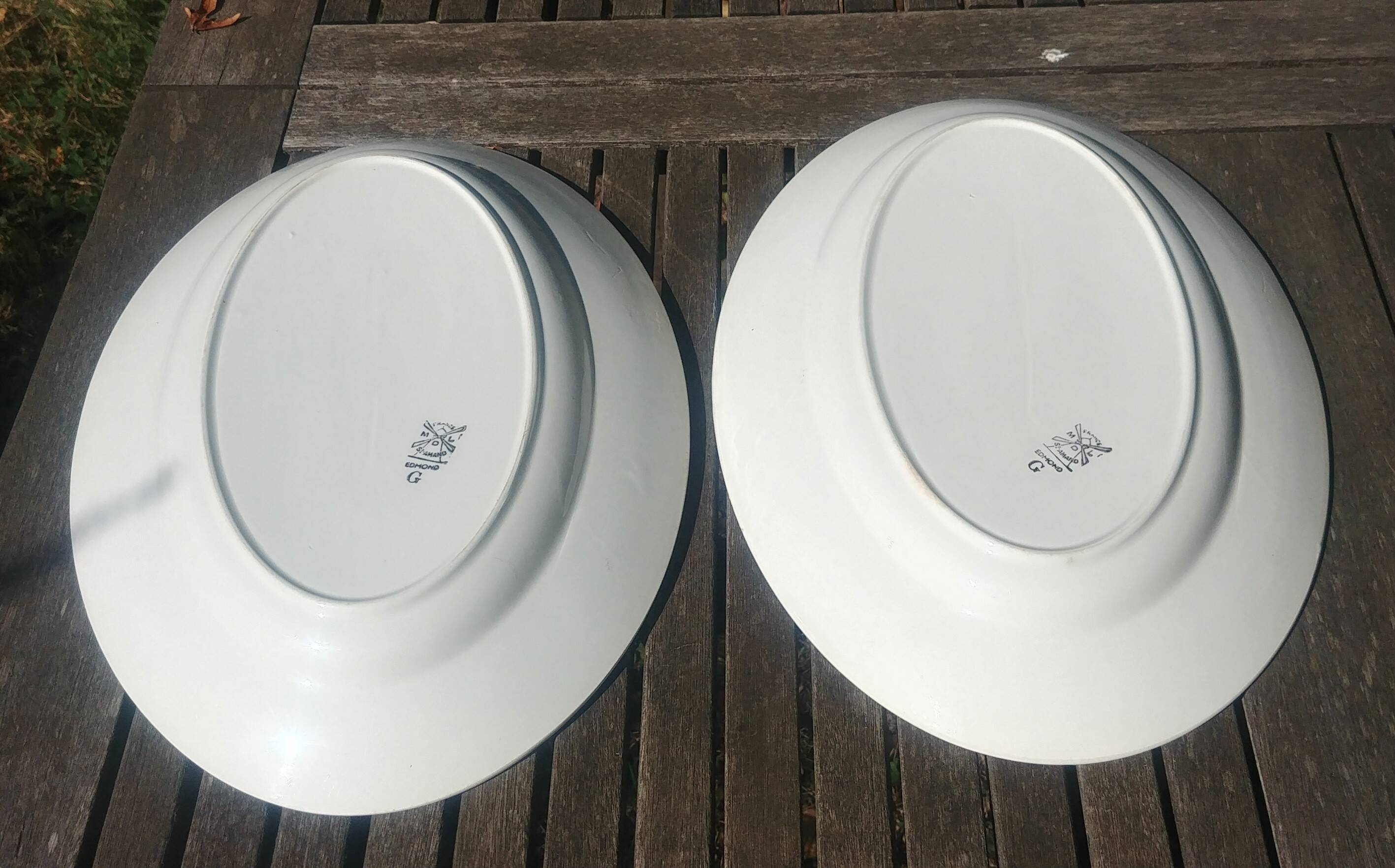 Two large Saint Amand edmont half-porcelain serving dishes