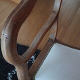Chaise ancienne entièrement refaite et retapissée