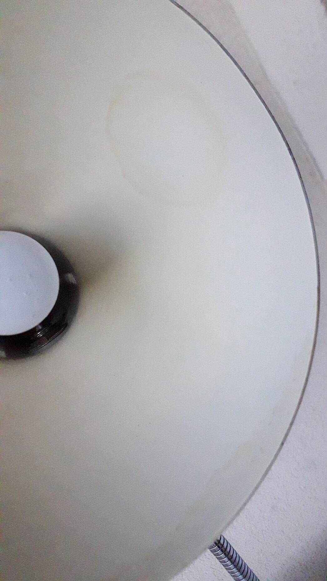 Articulated desk lamp