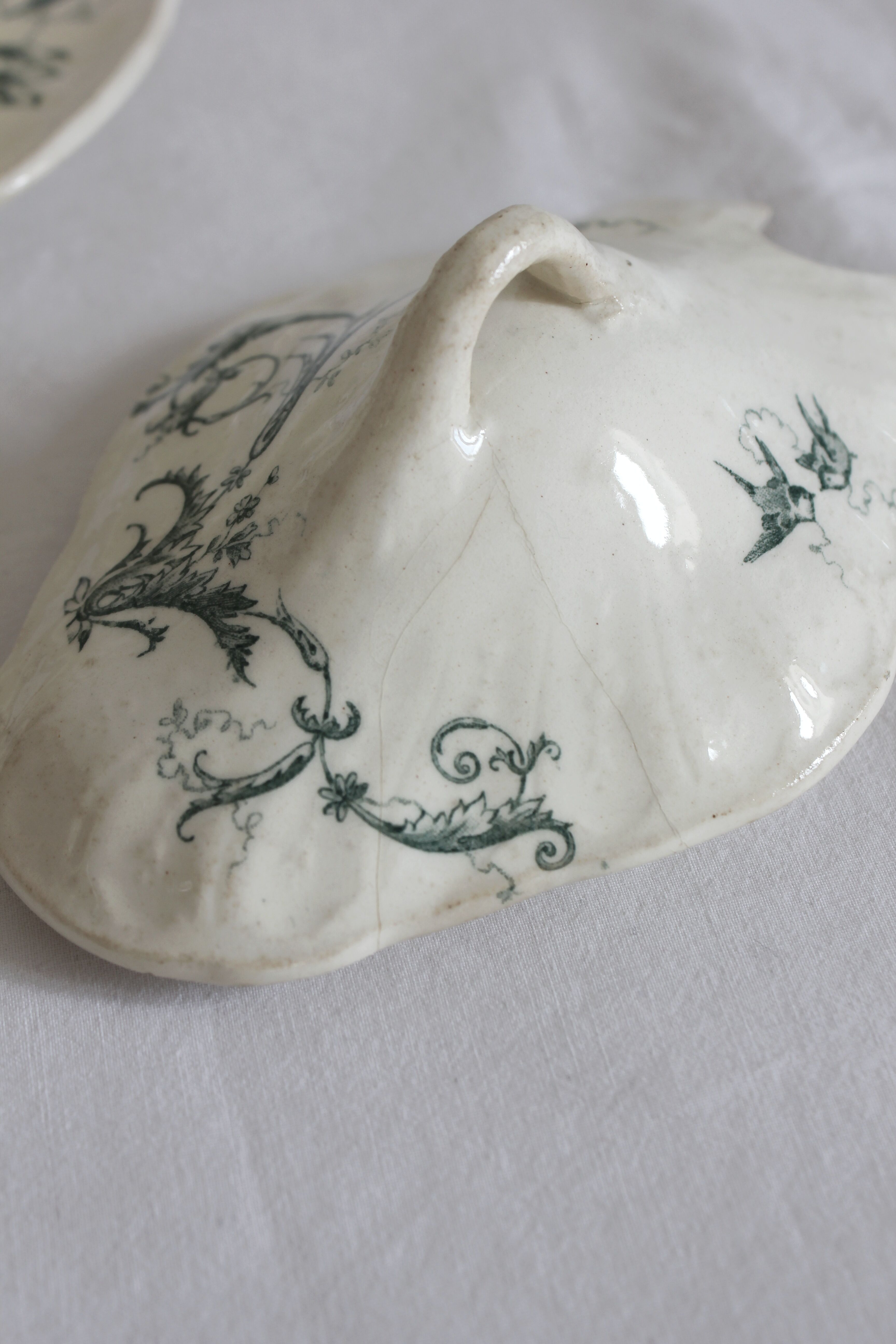 Saucière en terre de fer "Rinceaux" Opaque de Gien