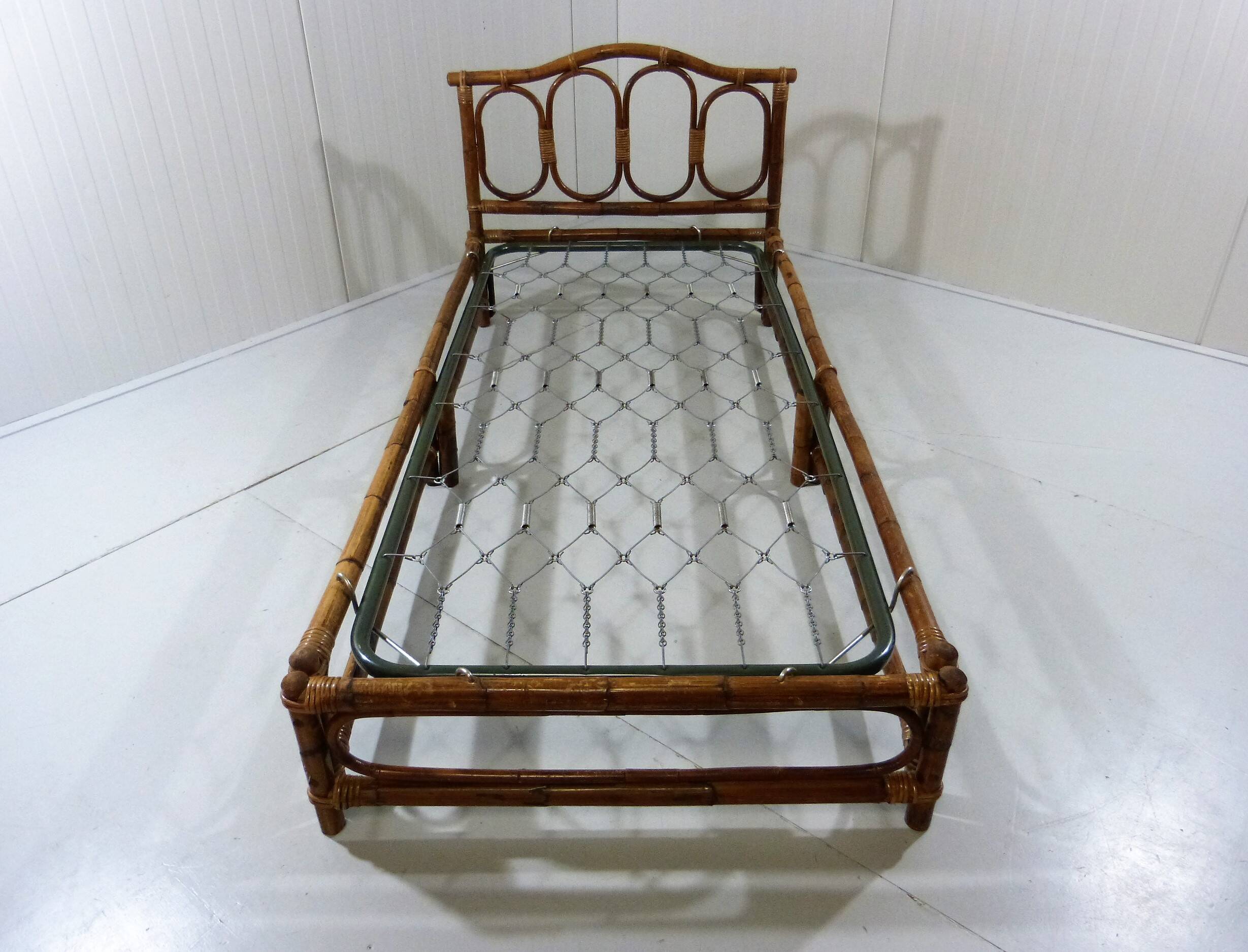 Rattan bed daybed, 1970’s