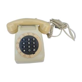 telephone with keys