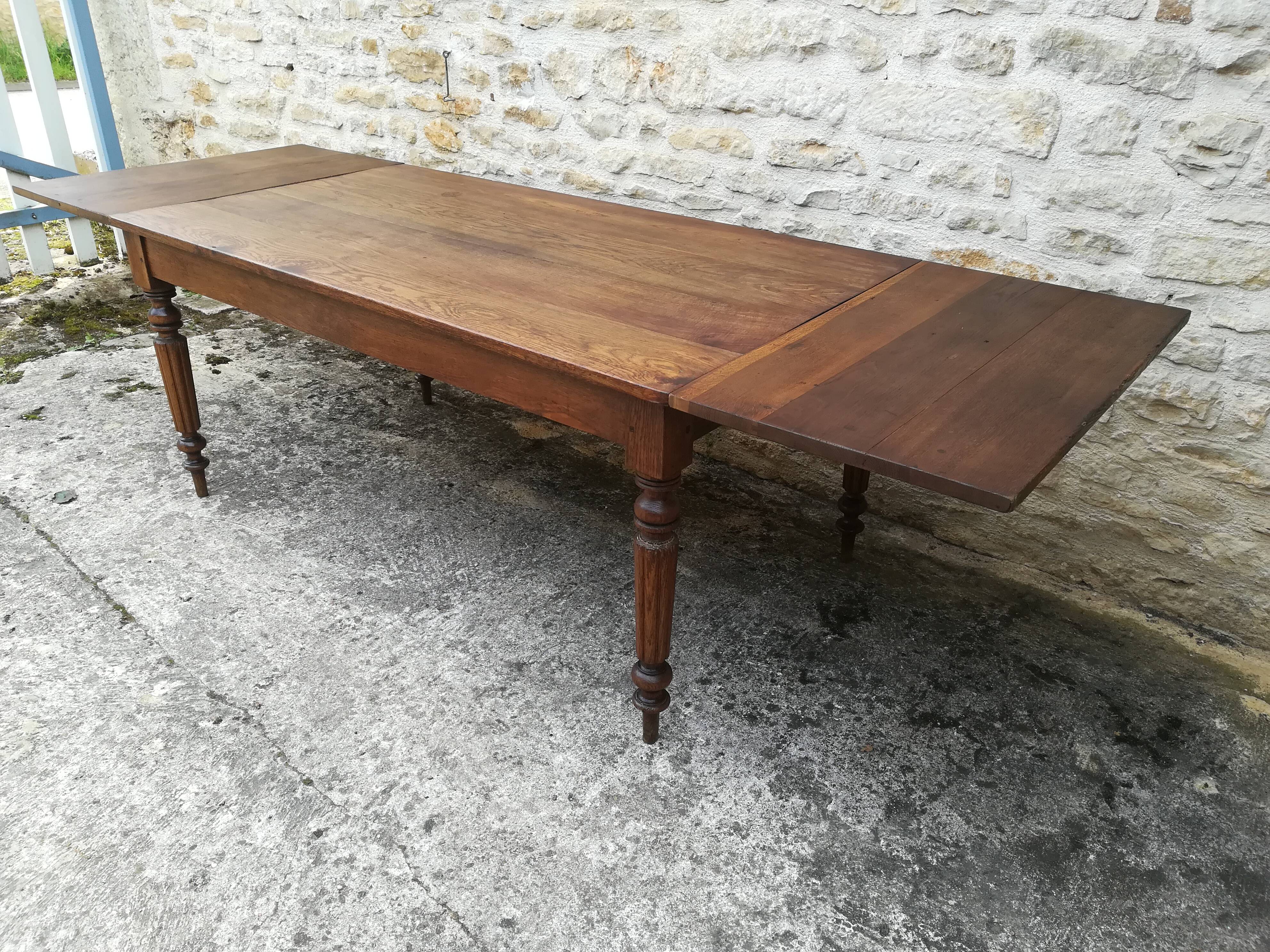 Oak farm table with two extensions