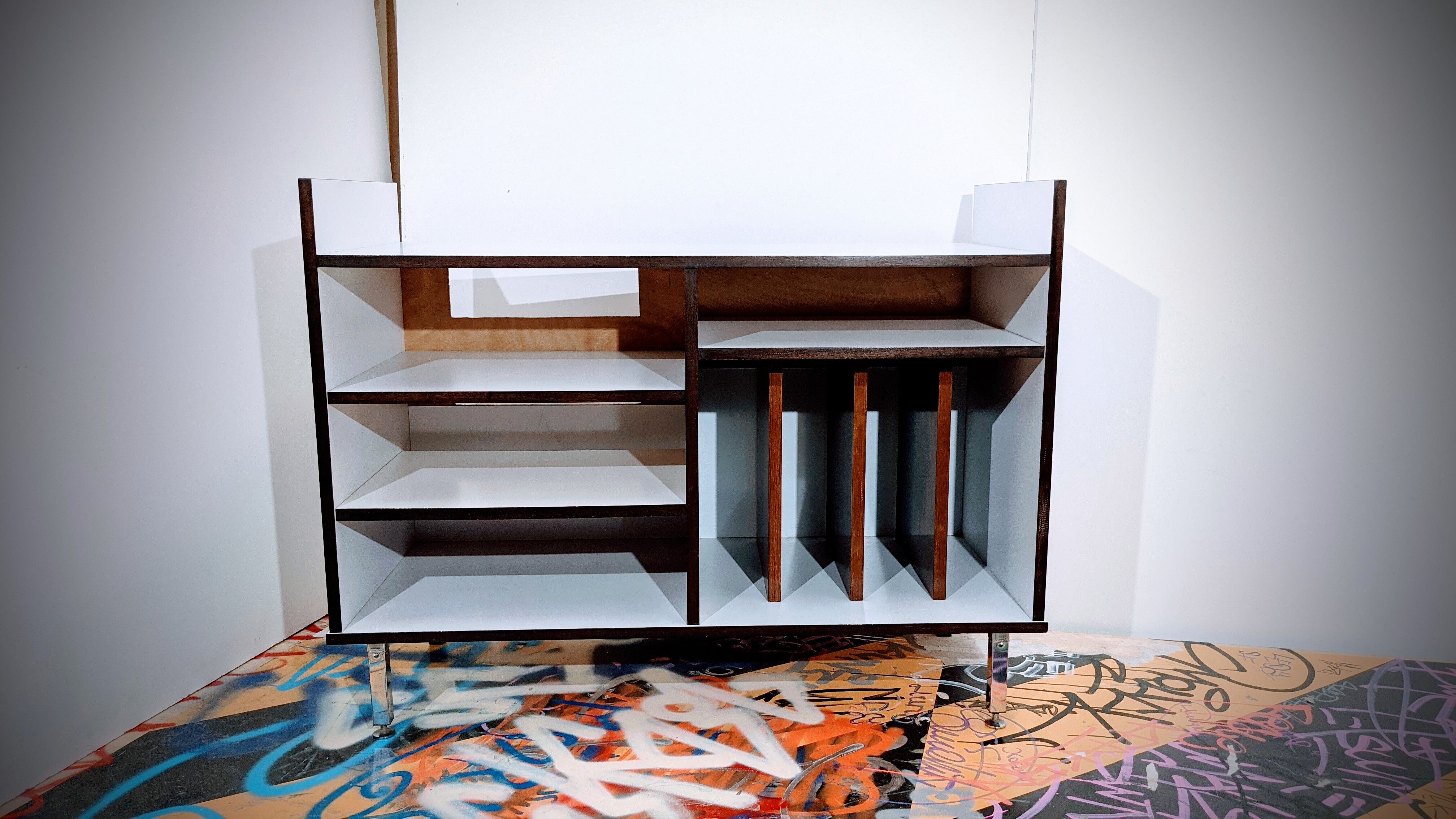 Vintage furniture hifi turntable / sideboard wood storage