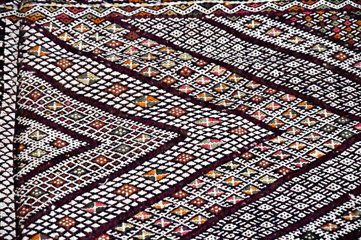 Berber rug Kilim Zayane Vintage