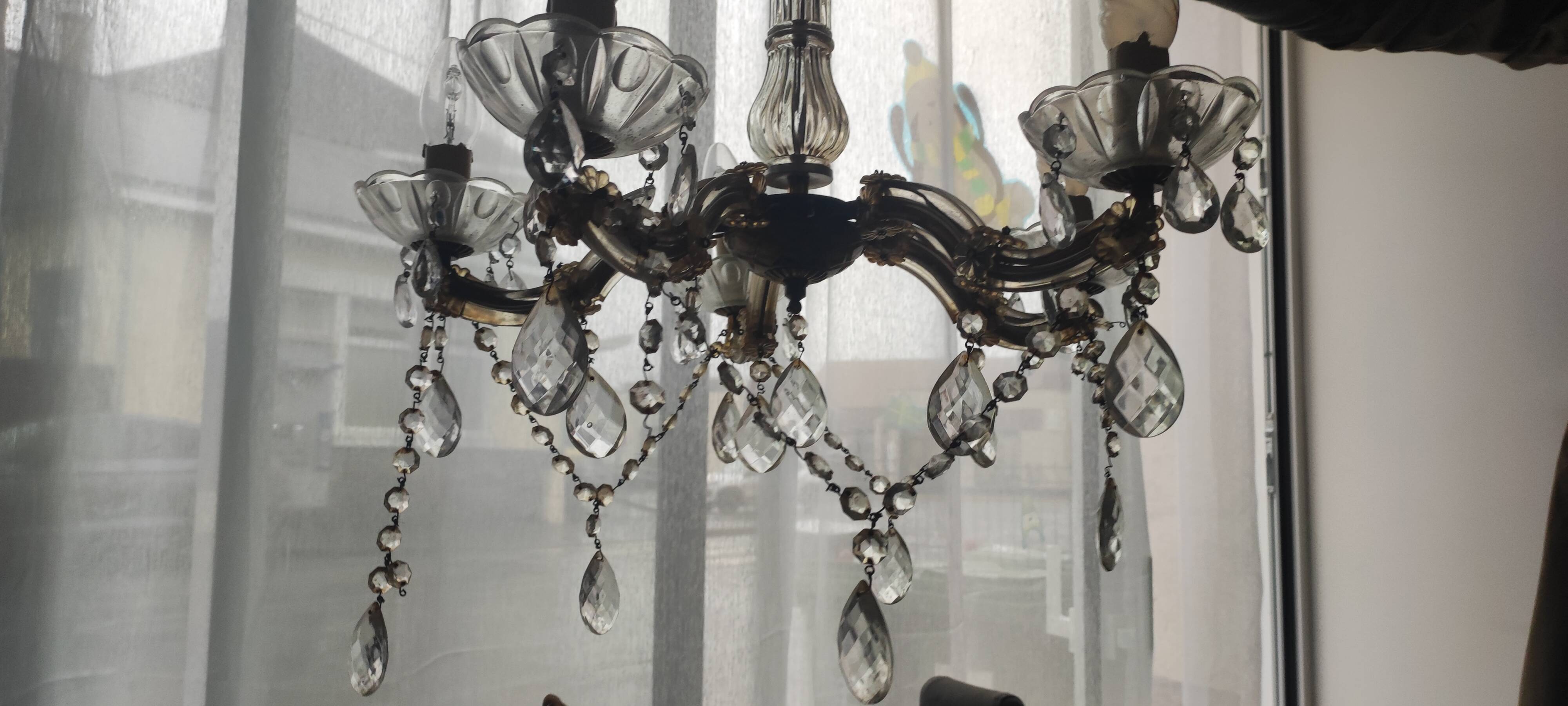 Brass chandelier with 5 branches and pendants