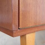 Small Scandinavian row