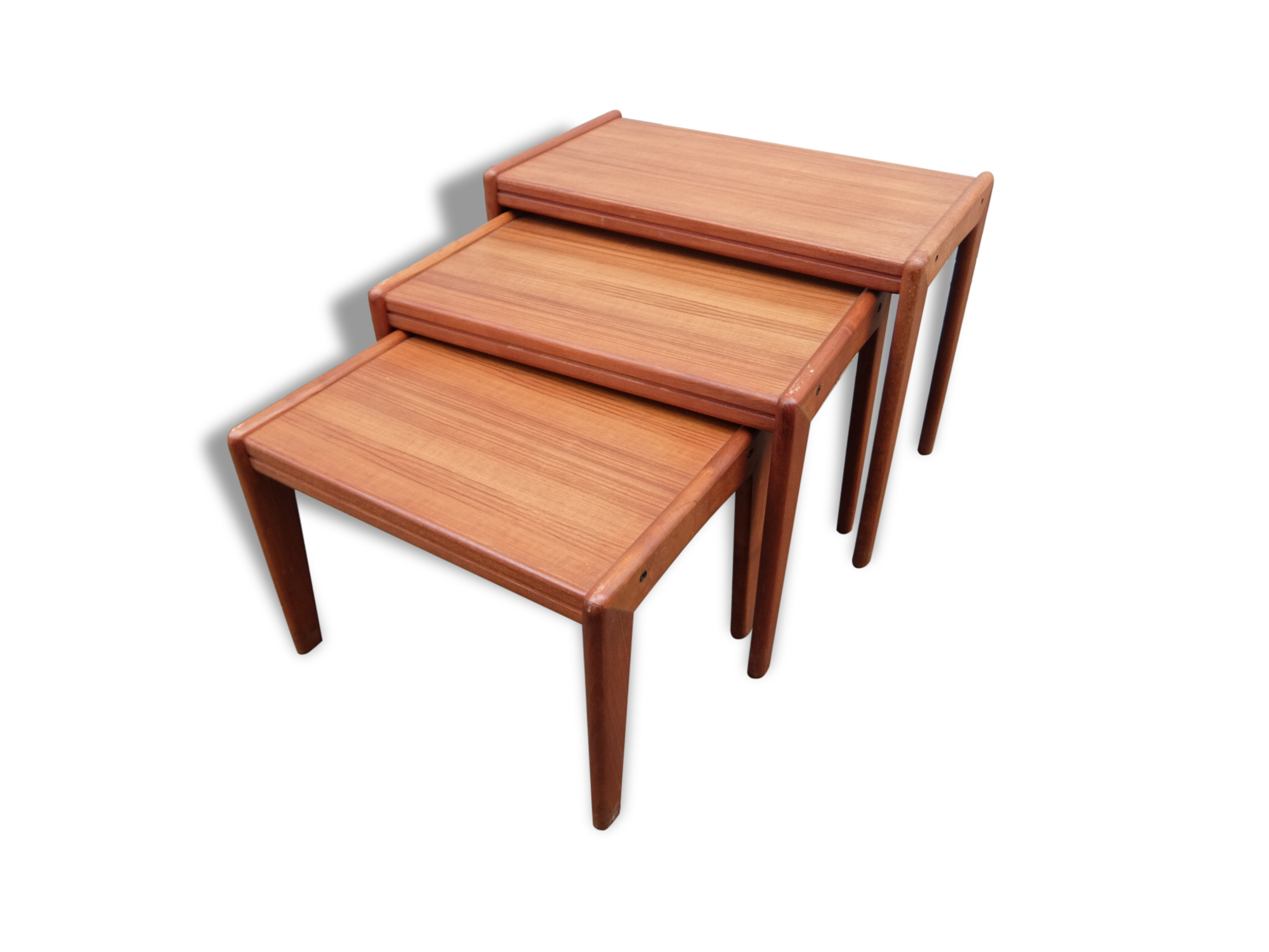 Gplan pull out tables