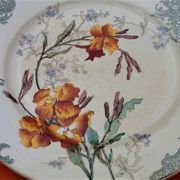 Assiette polychrome E. Bourgeois 1832-1926 faïences Porcelaines Cristaux