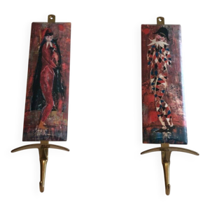 Paire de Patères Représentant - personnages