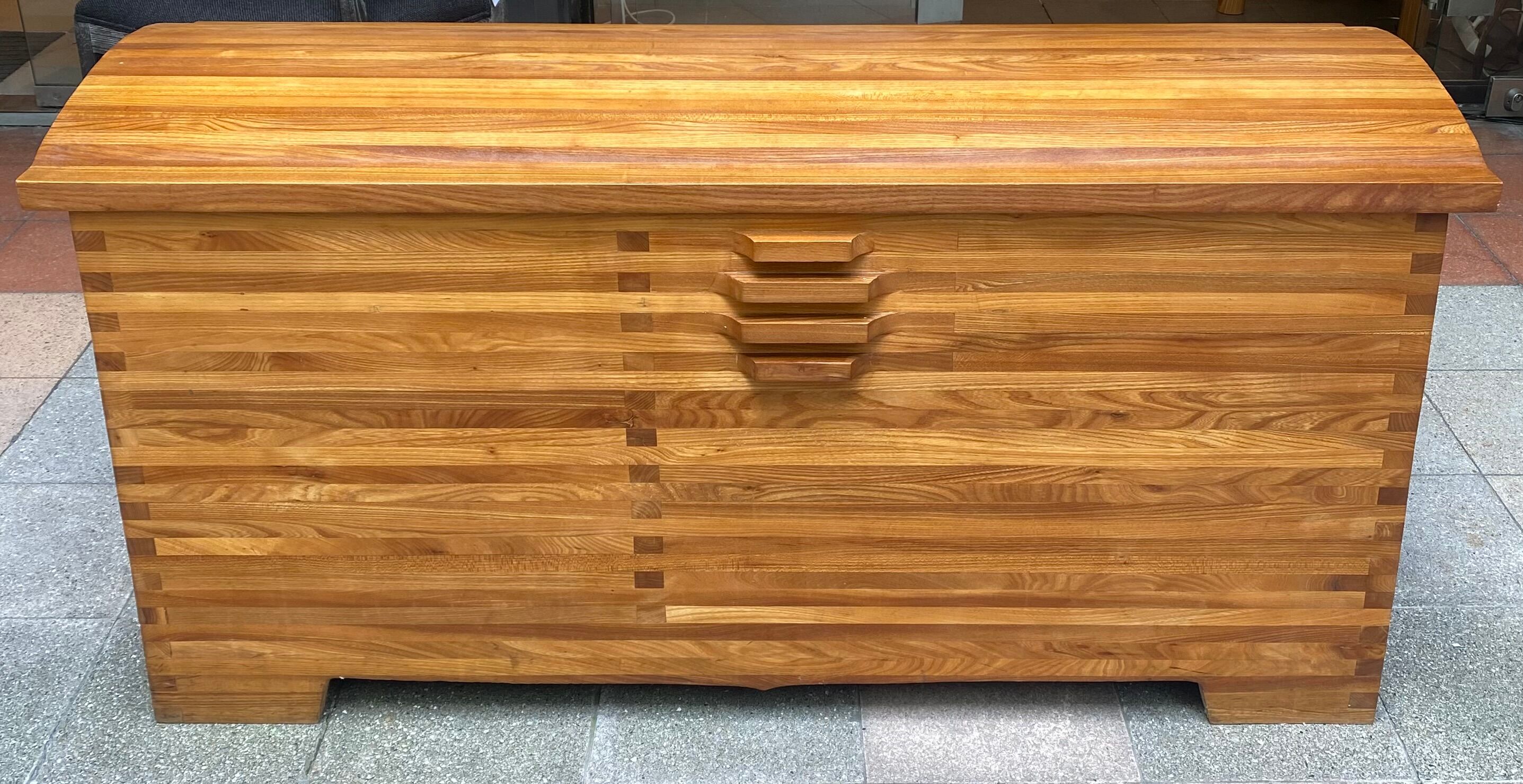 Chest r25 elm Pierre Chapo, 70s