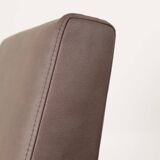 Fauteuil vintage cuir vegan marron conception moderne