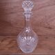Cut glass wine carafe with its stopper, 24cm.