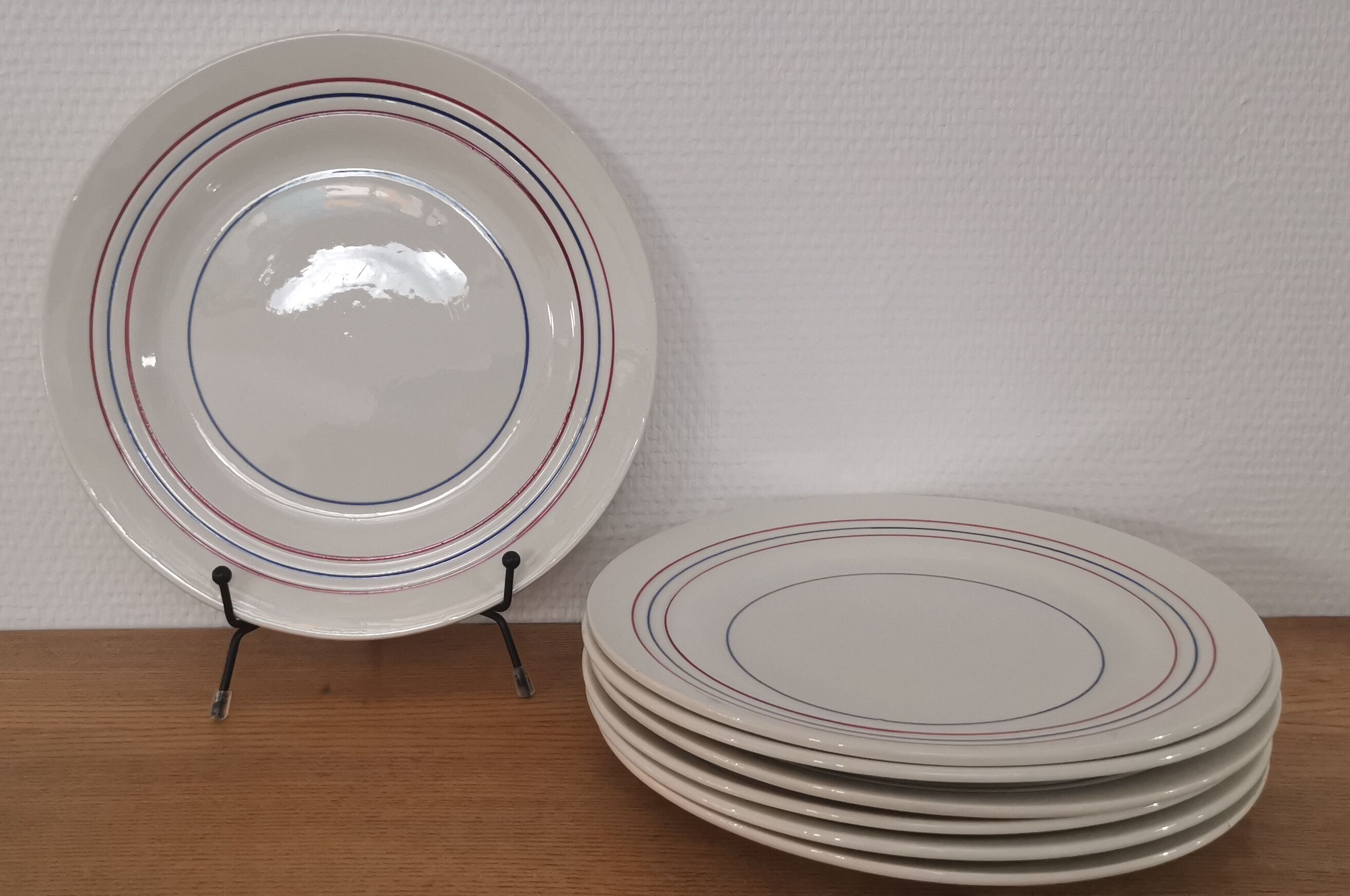 Set of 7 flat plates CERANORD St AMAND décor blue and red lines French Antique