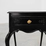 Paire de tables de chevet de style Louis XV en chêne laqué noir, France, années 1950