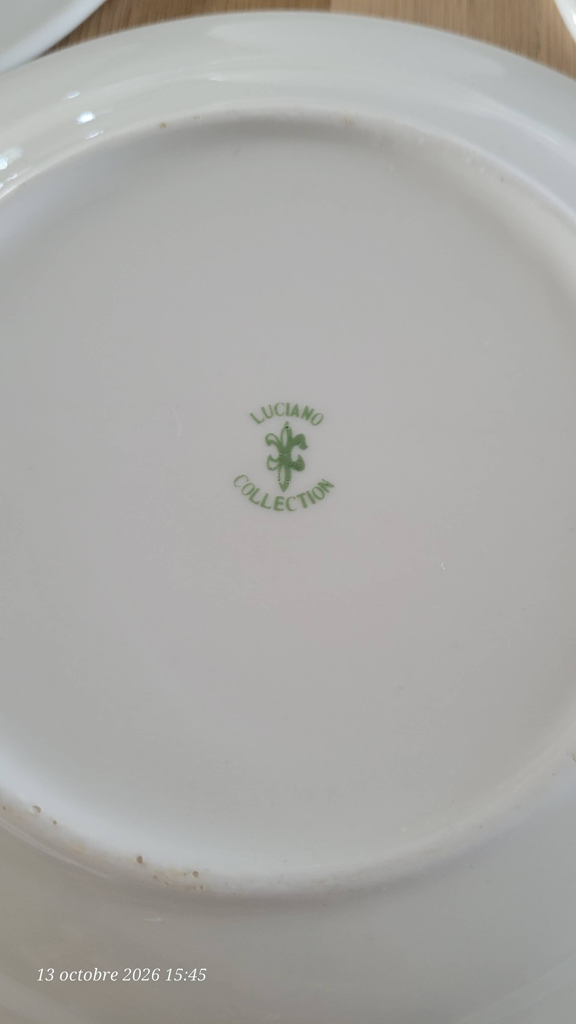5 dessert plates and their matching bowl (Luciano)