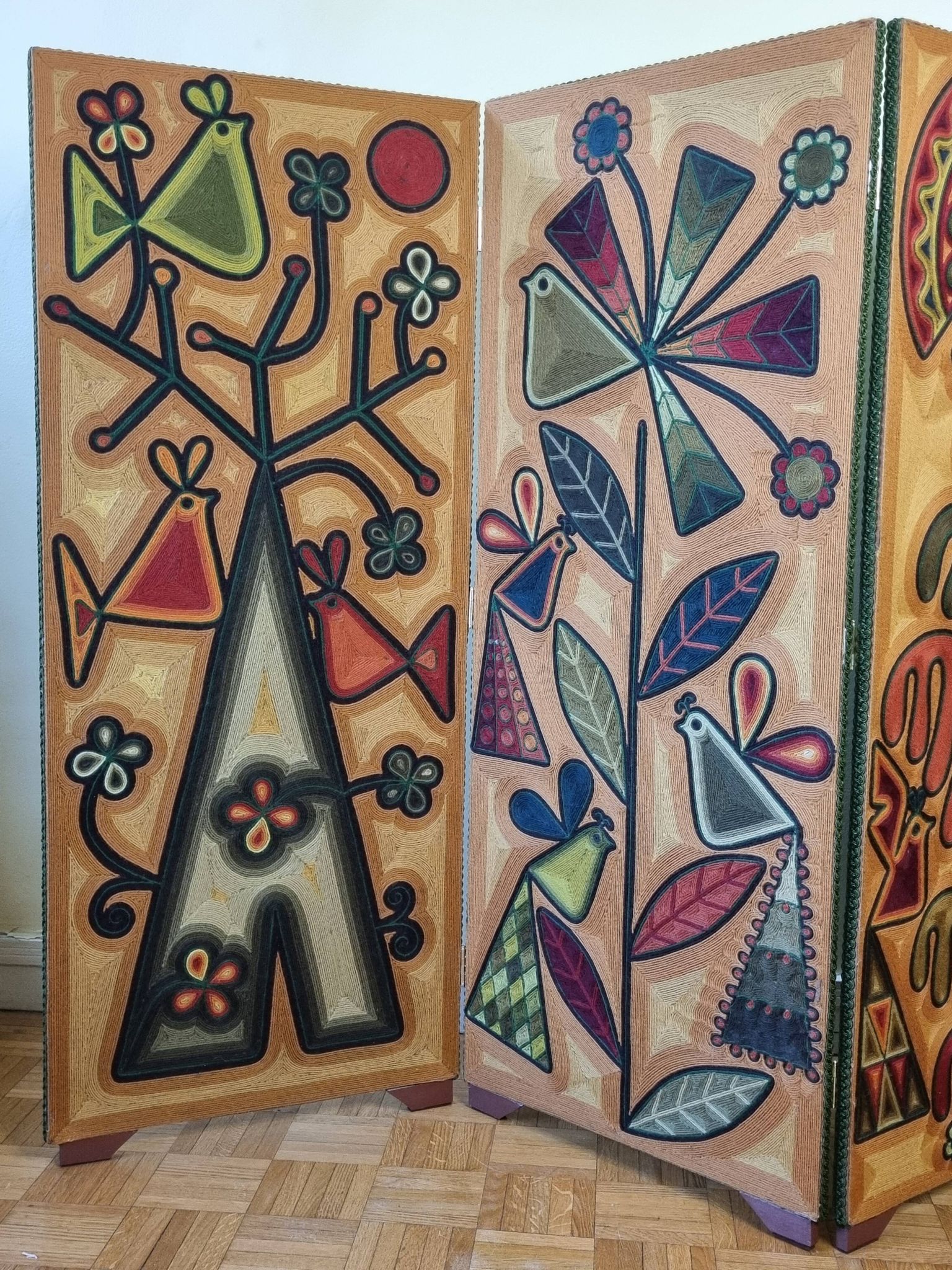 Screen decorated with wool threads, “Huichol” art, Sofia Ribeira, 124 cm