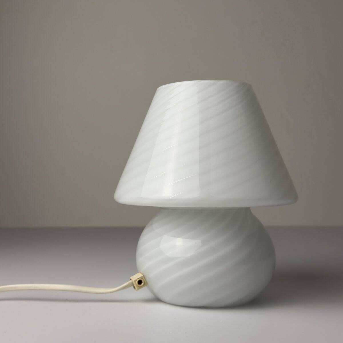 Lampe de table en verre Murano tourbillonnant, années 1970