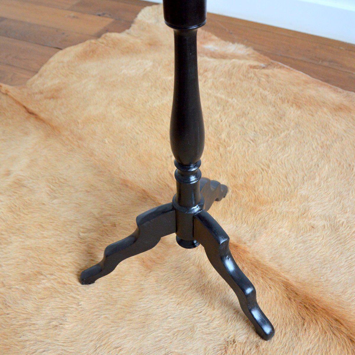 Vintage pedestal table