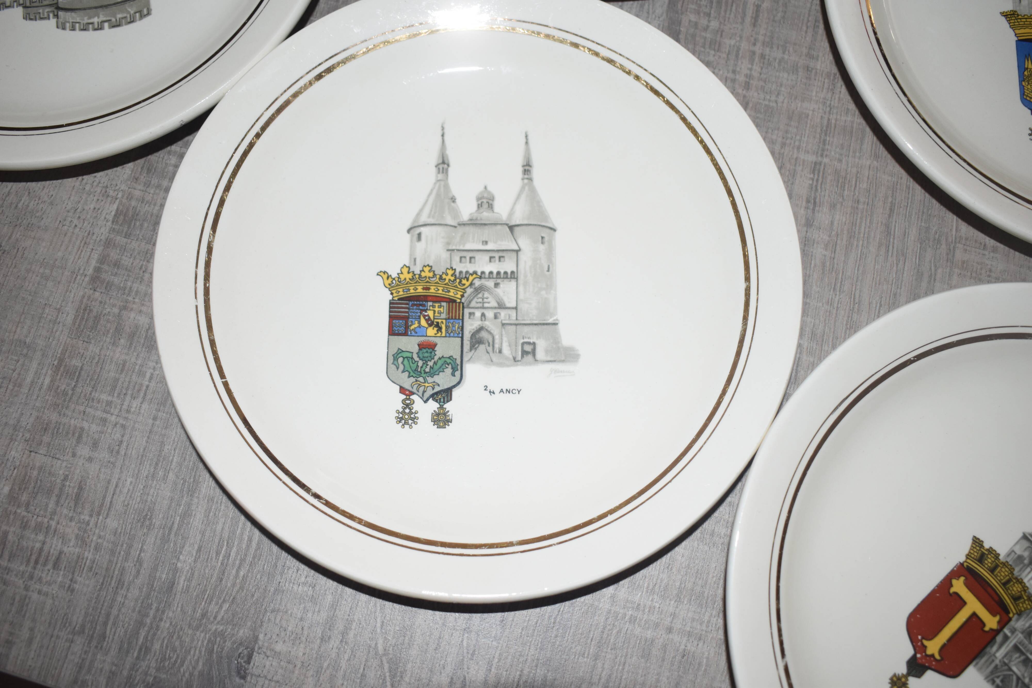 Assiettes représentant  Armoirie de Lorraine