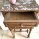 Table de nuit dessus marbre