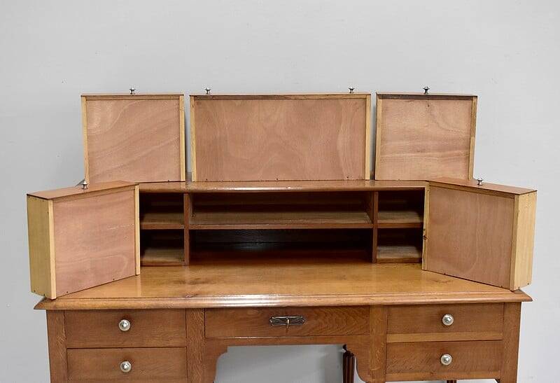 Tiered desk – 20th century