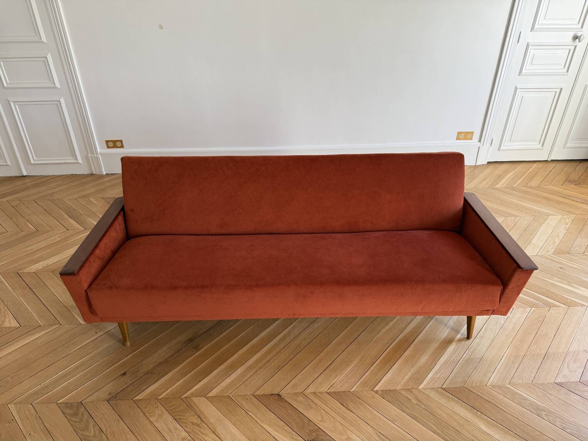 1960s three-seater daybed canapé