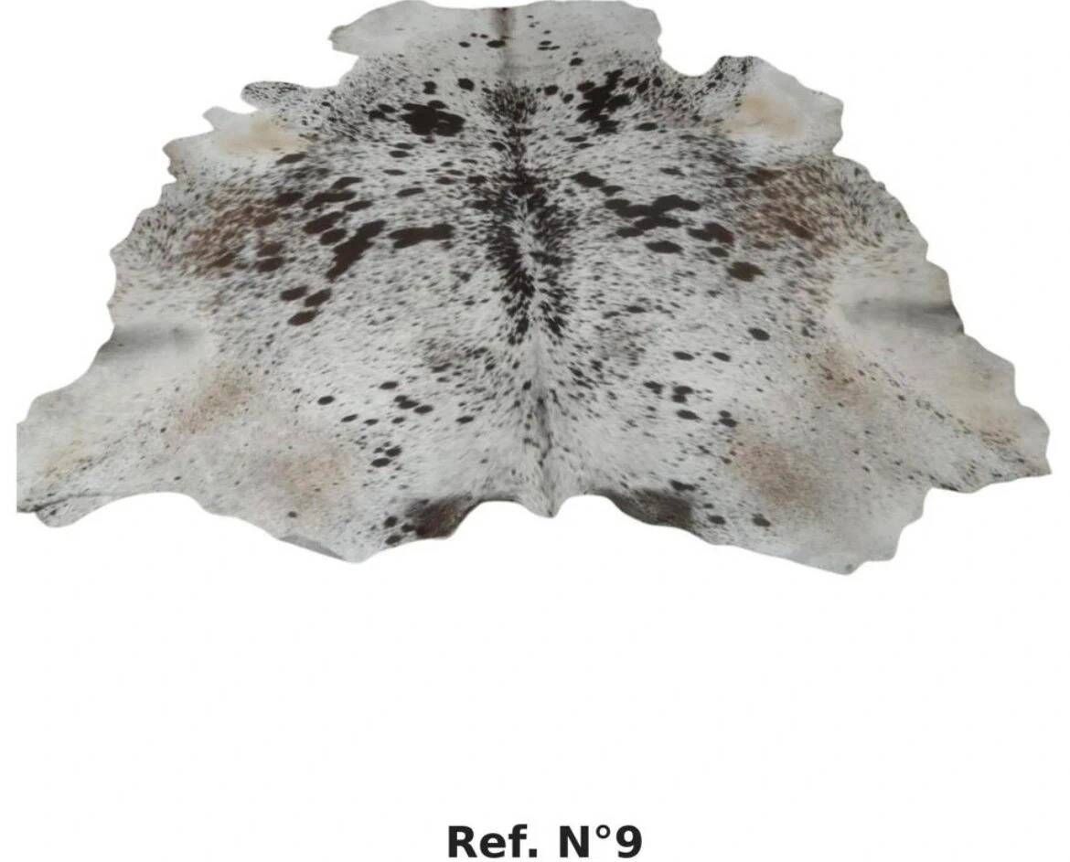 Genuine cowhide rug 1.9 x 1.9 m - Ref. 9