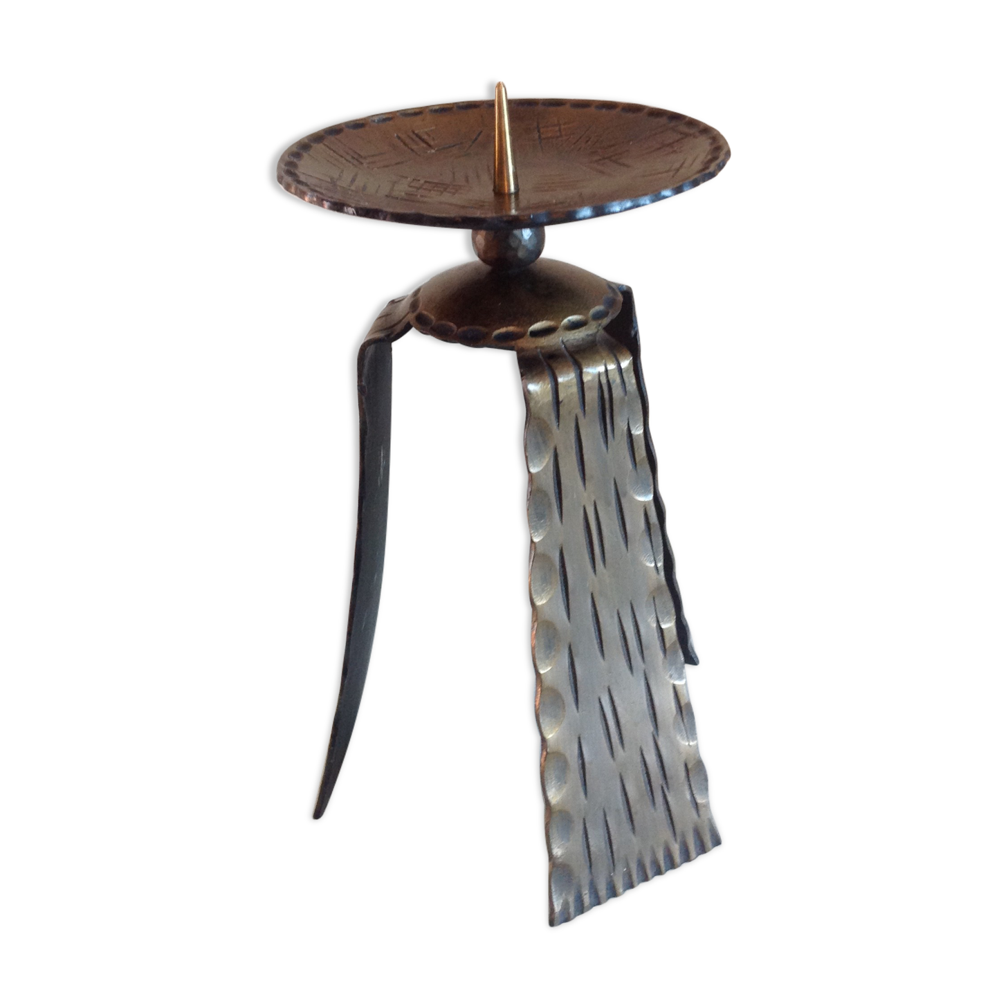 Brutalist candle holder tripod in golden metal / vintage 60s-70s