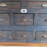 Meuble de métier grands tiroirs. Atelier de menuiserie, quincaillerie