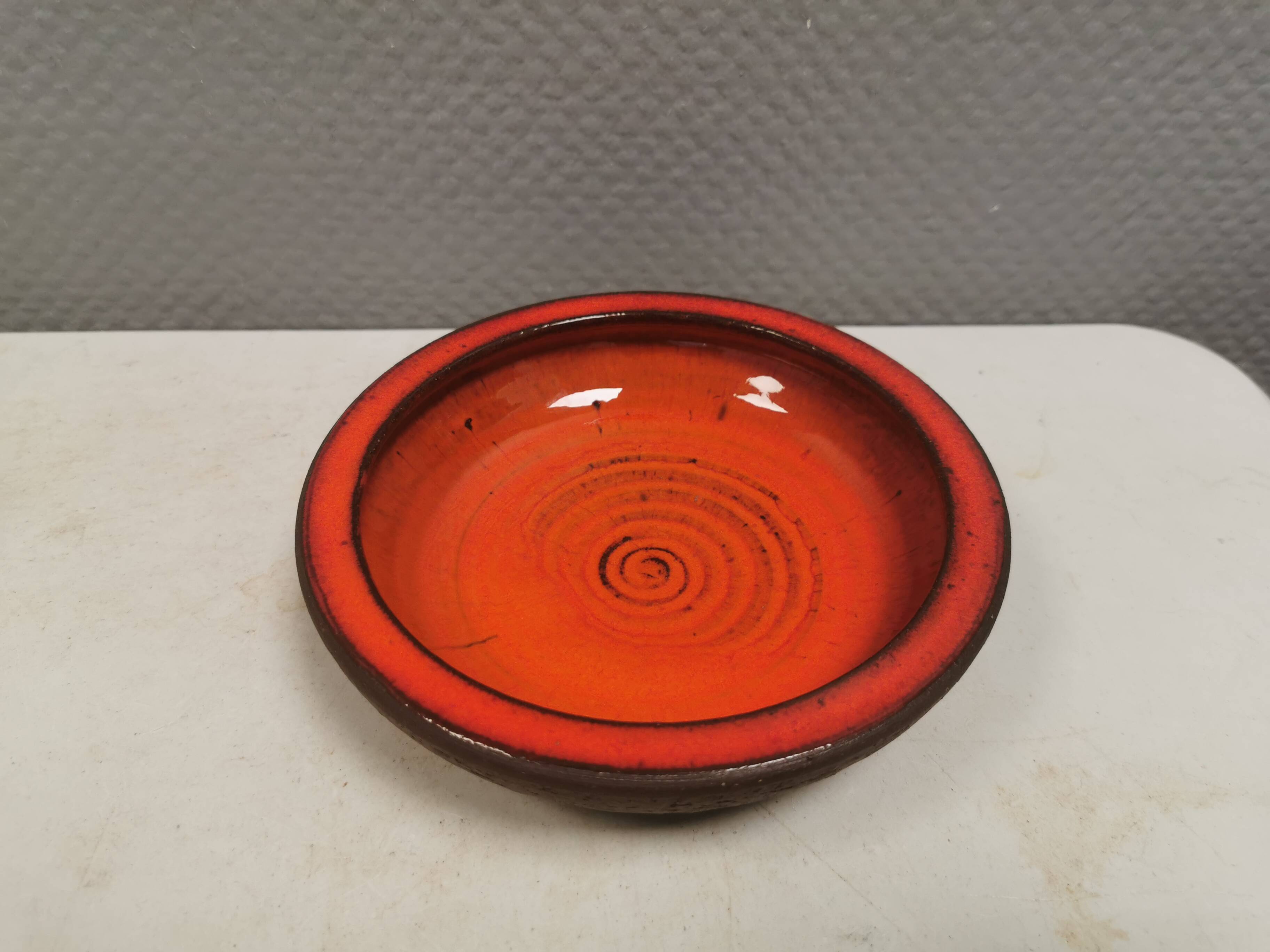 Ceramic bowl from Holbæk Ceramics Denmark, 1970s–1980s.