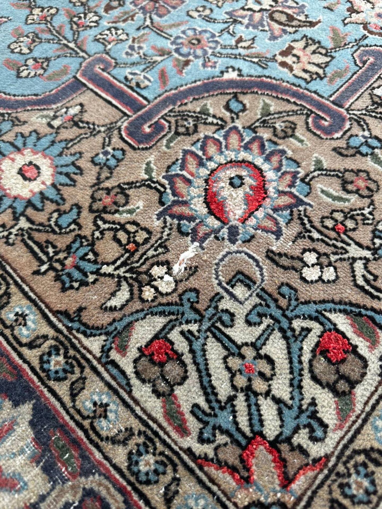 Tapis persan fait main