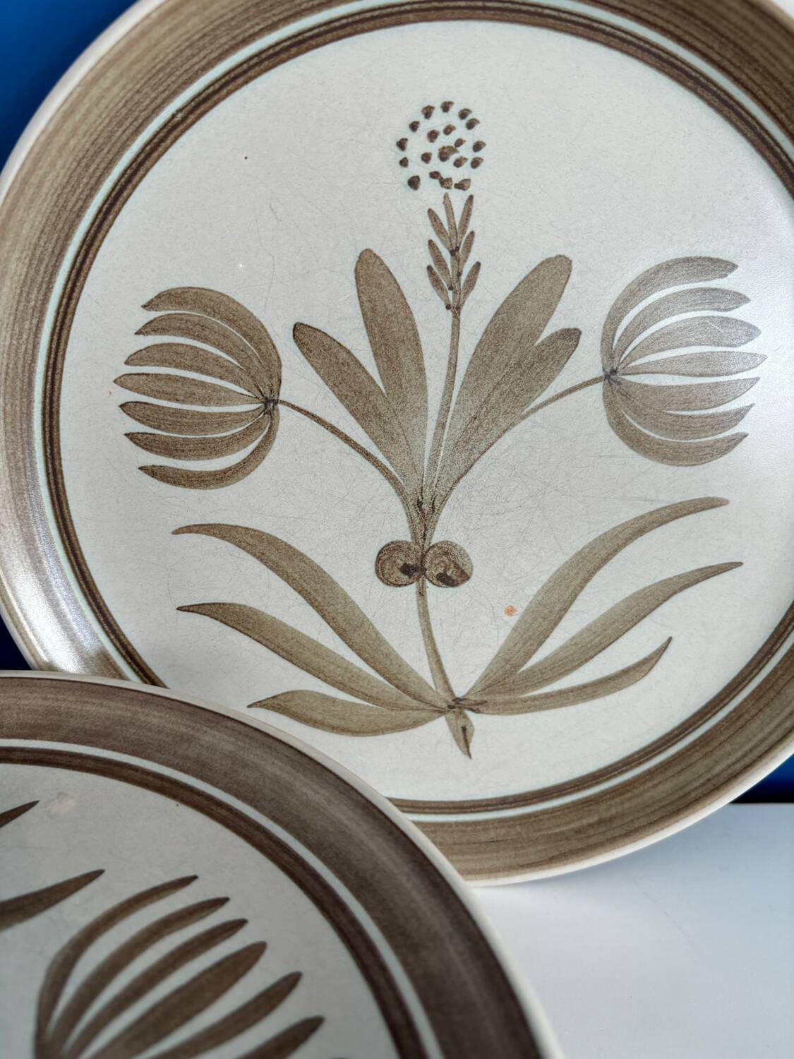 Longchamp flower flat plate