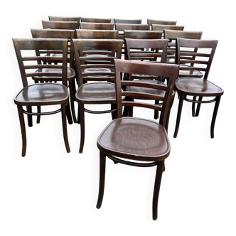 Set of 17 bistro chairs