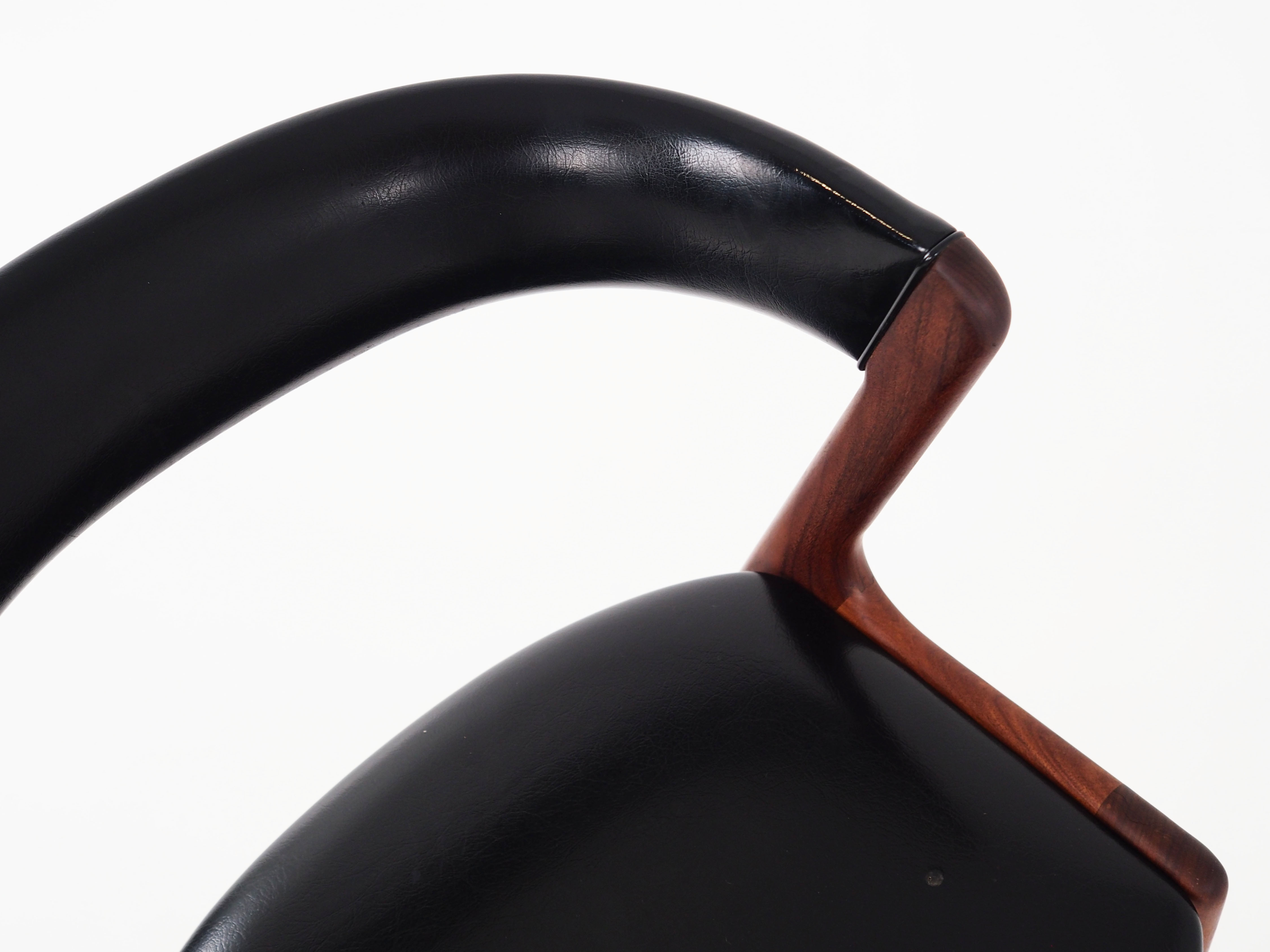 Fire  teak chair design by Kai kristiansen for Schou andersen, scandinavian design.