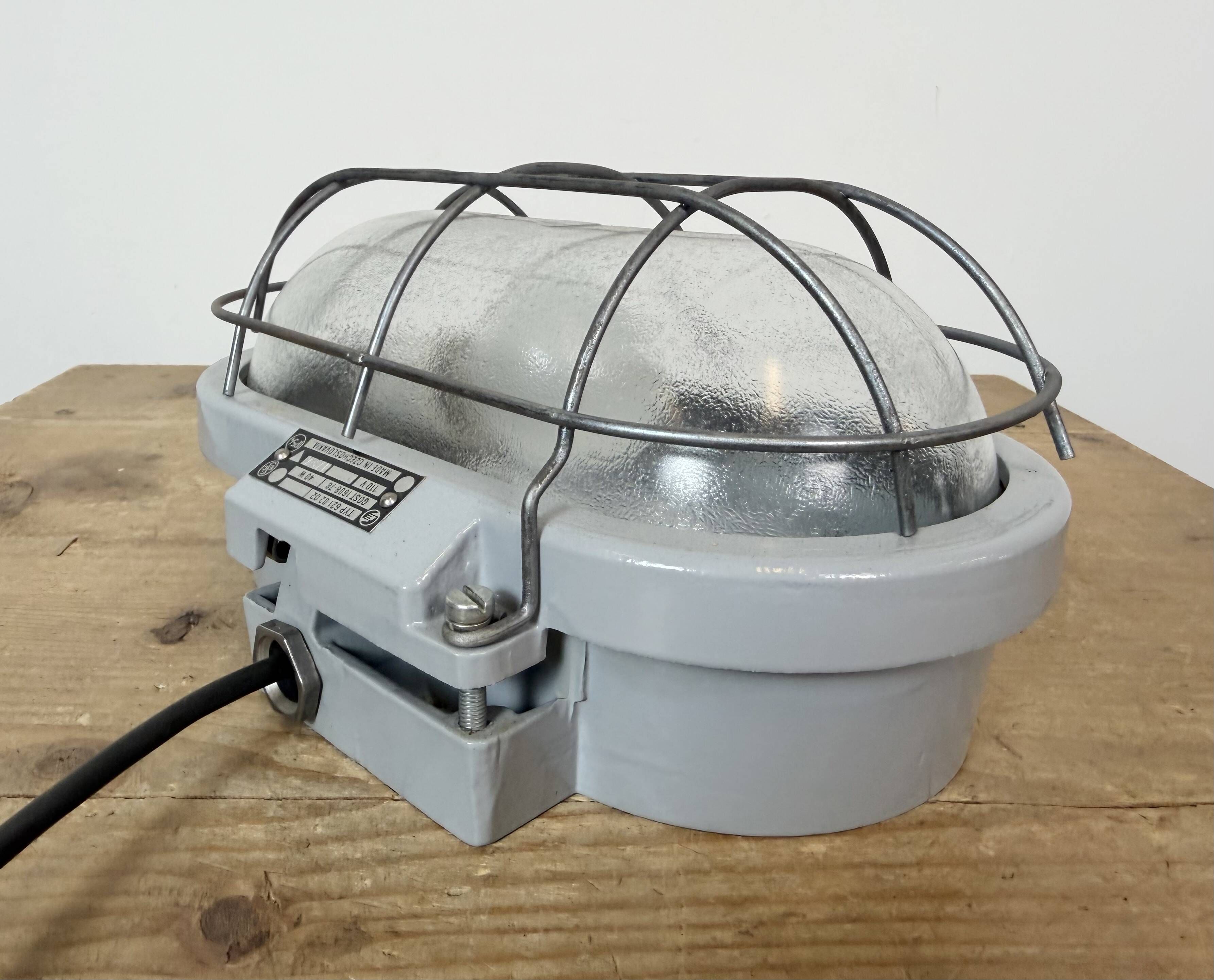 Grey Industrial Cast Aluminium Wall Light, 1970s