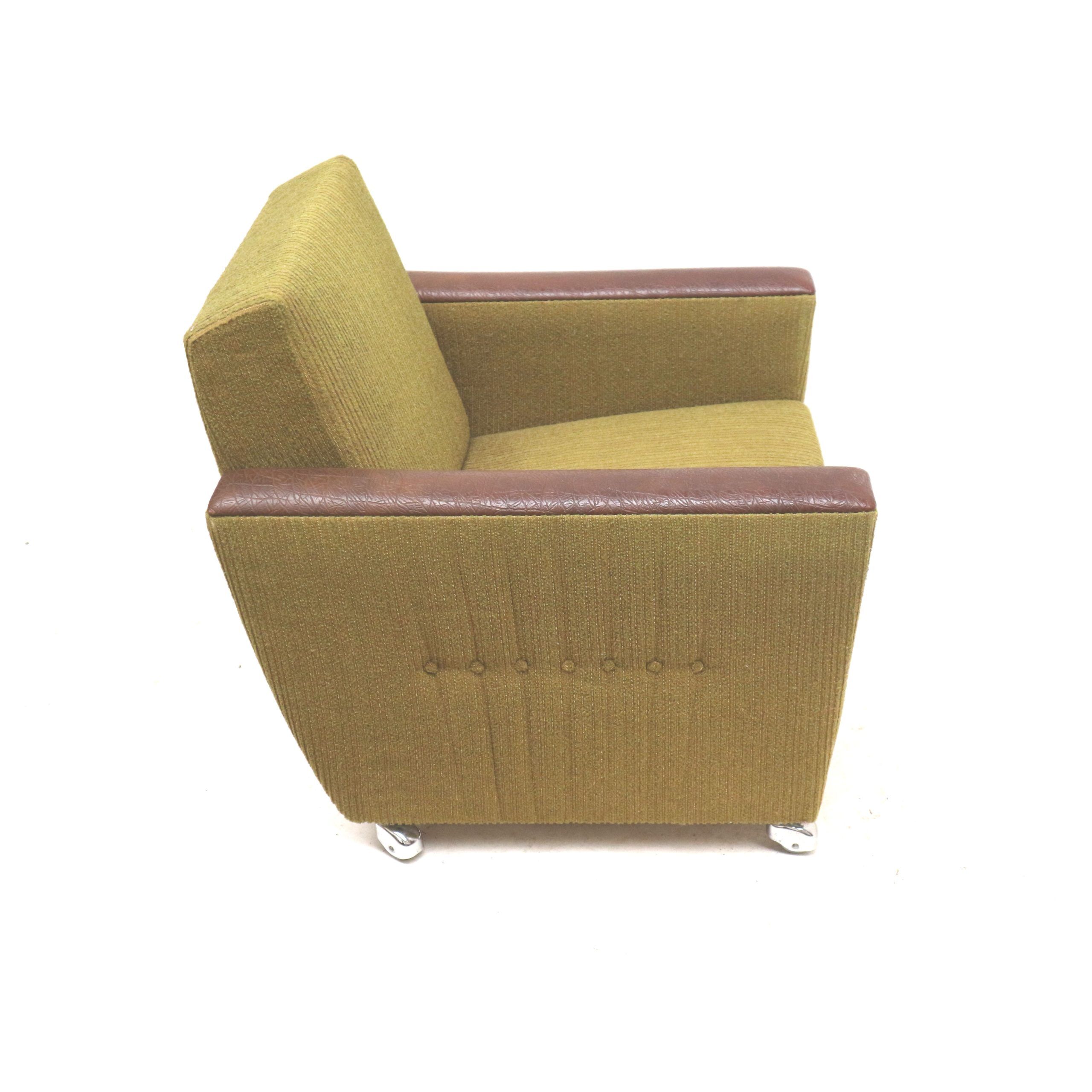 Ensemble de 2 fauteuils vintage verts des années 1970.