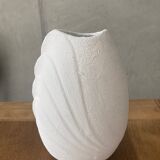 Bleached sandstone vase