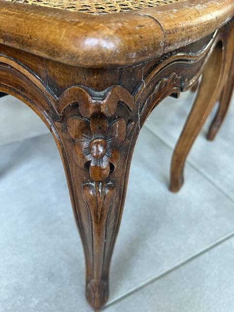 SET OF 6 LOUIS XV CANED CHAIRS IN WALNUT