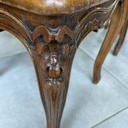 Lot de 6 chaises Louis XV cannees en noyer