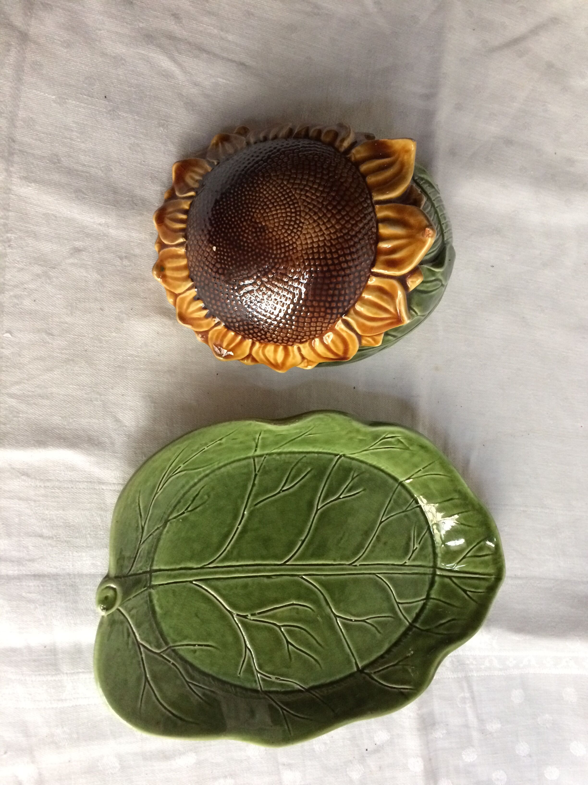 Butter dish in slip leaf and sunflower flower