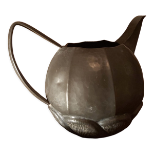 pot en étain art deco