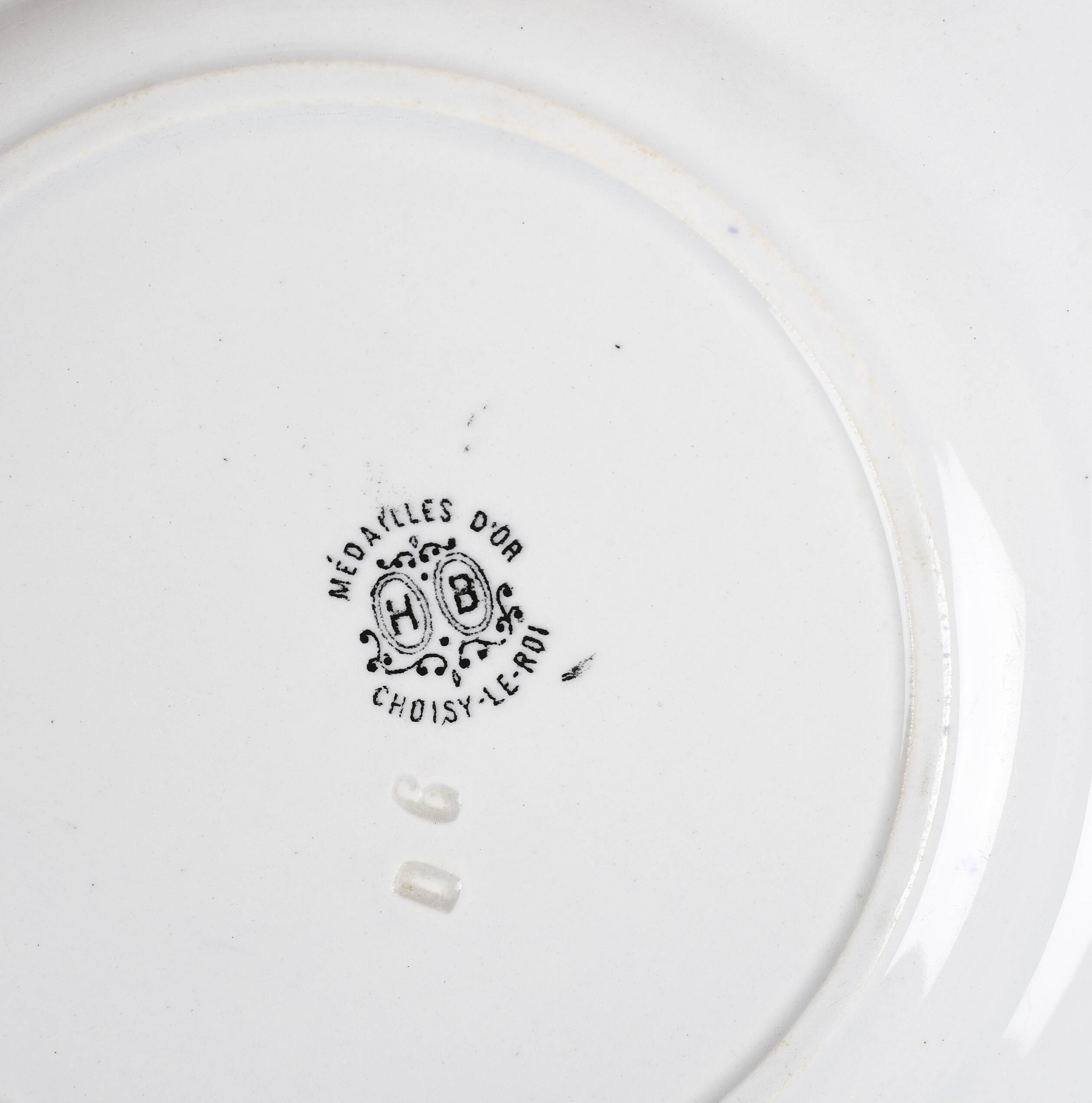 Collection of talking plates with Joan of Arc theme, in earthenware from the Choisy le Roi factory