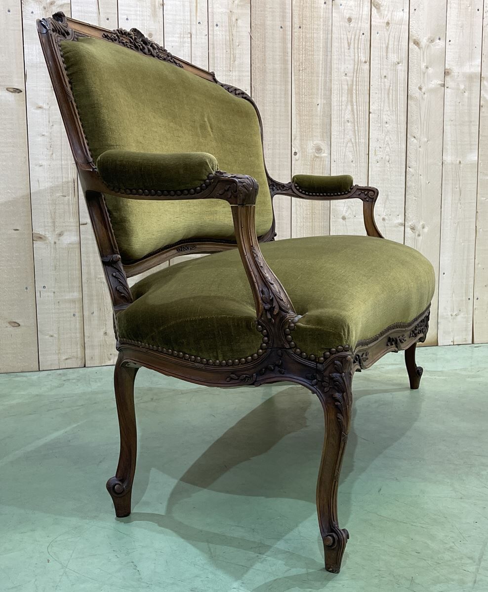 Early 20th century louis XV style bench in walnut