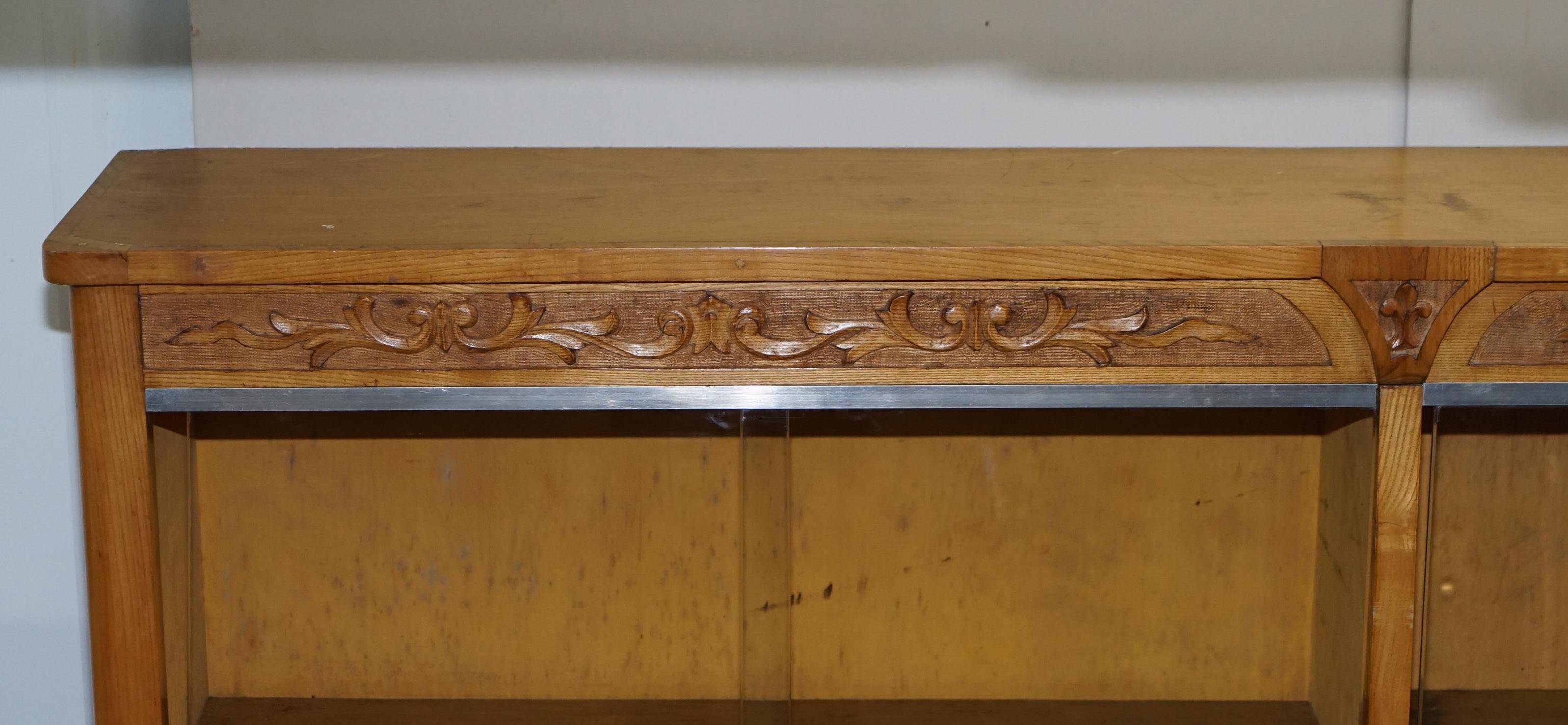 Paire de bibliothèques de bureau en chêne avec portes vitrées