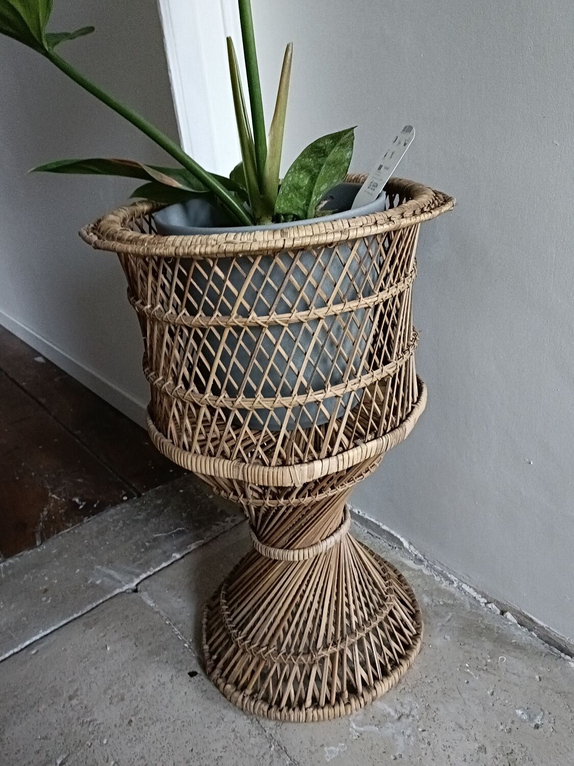 Plant holder, rattan pot cover