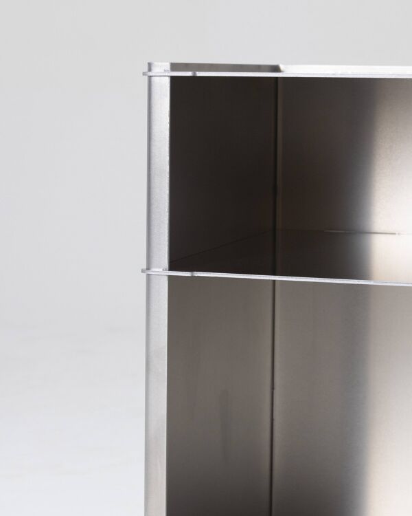 Table d'appoint / chevet alu 01